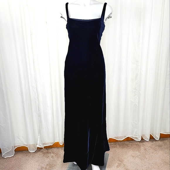 Velasco Andersson Dresses & Skirts - Velasco Andersson Deep Navy Blue Velvet Dress Square Neck Size 8